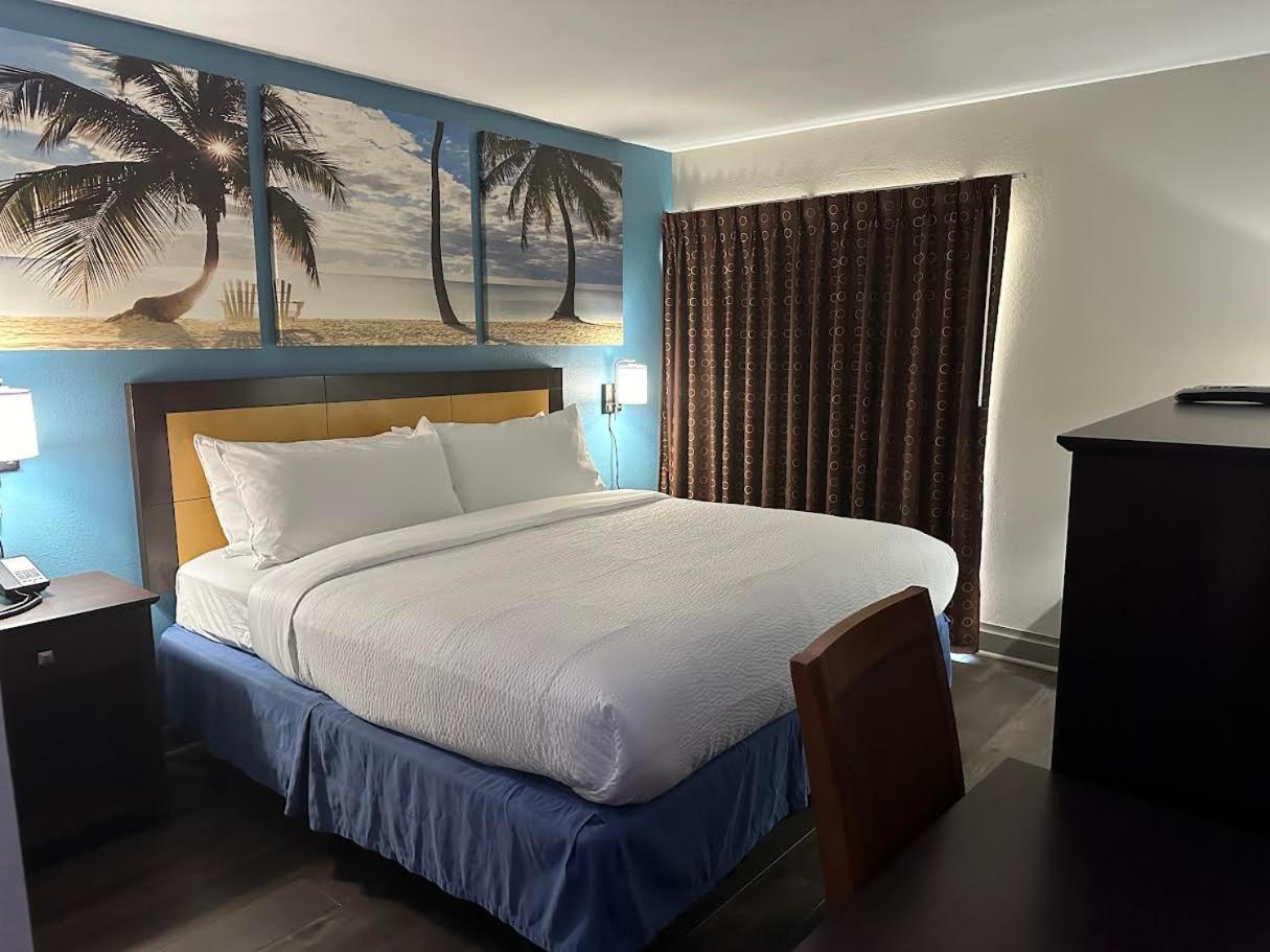 Days Inn & Suites By Wyndham Tampa - Ybor City Esterno foto