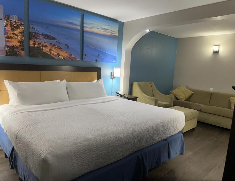 Days Inn & Suites By Wyndham Tampa - Ybor City Esterno foto