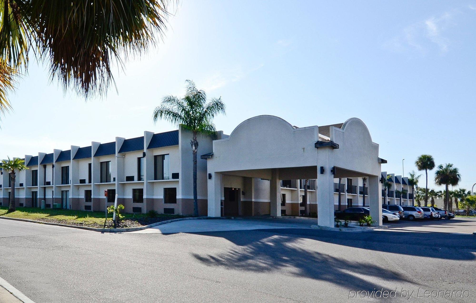 Days Inn & Suites By Wyndham Tampa - Ybor City Esterno foto
