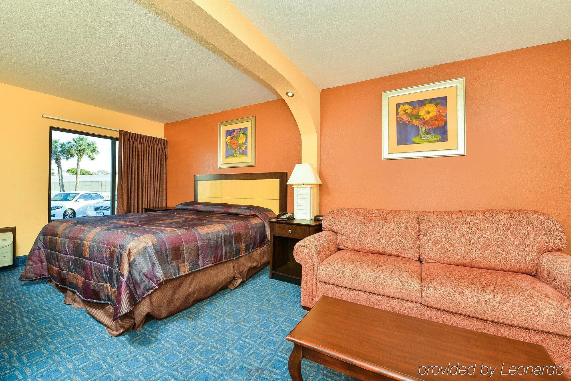 Days Inn & Suites By Wyndham Tampa - Ybor City Esterno foto