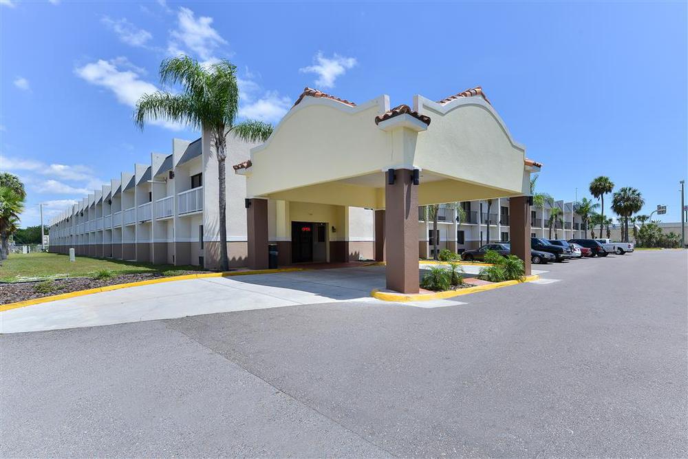 Days Inn & Suites By Wyndham Tampa - Ybor City Esterno foto