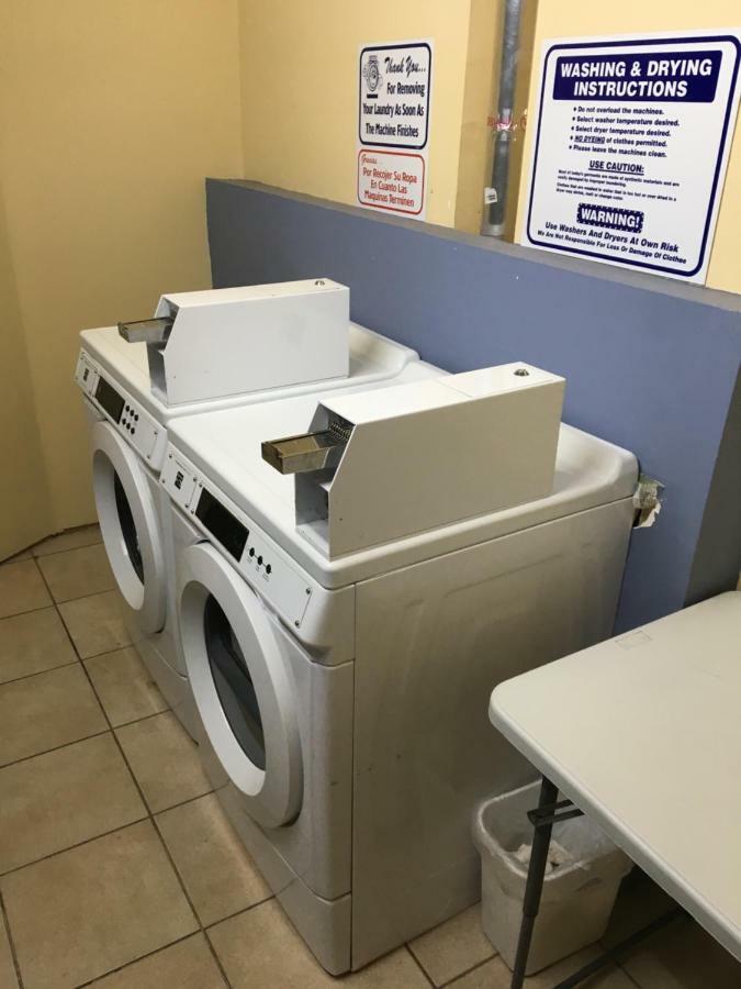 Days Inn & Suites By Wyndham Tampa - Ybor City Esterno foto